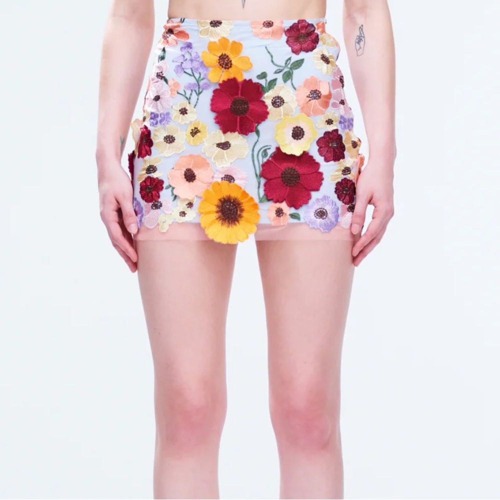 Finesse Addie Flower applique Mini Skirt